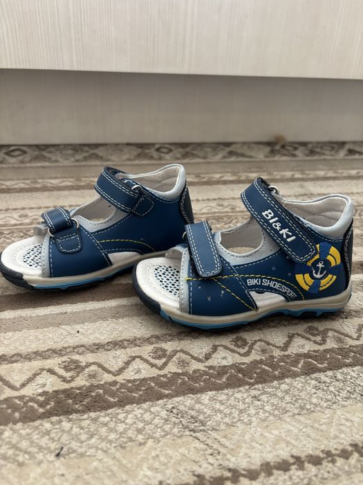 Летняя десткая обувь