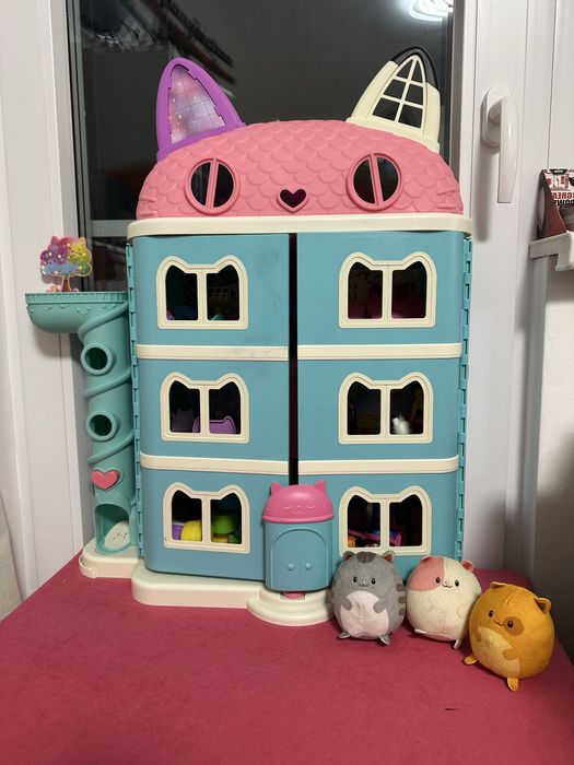 Къщата на Габи Gabby’s Dollhouse