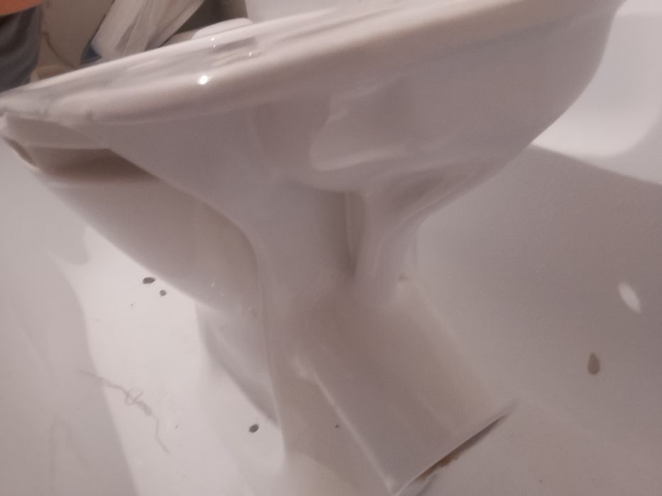 Продам  унитаз в хорошем состоянии