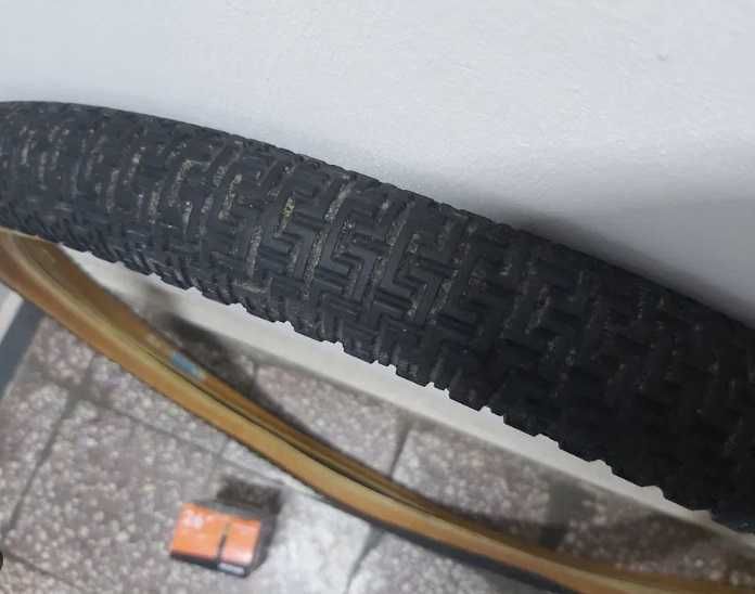 Anvelopa bicicleta Super Moto 26" balon 2.20 + o camera cadou