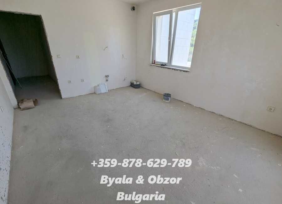 Продава се Тристаен апартамент в Бяла - 78 кв.м за 559 €/кв.м - Снимка #12