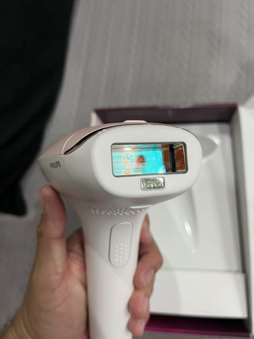 Фотоепилатор Philips Lumea Advanced