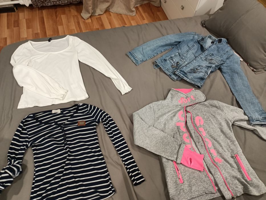 Отдам вещи на девушку
