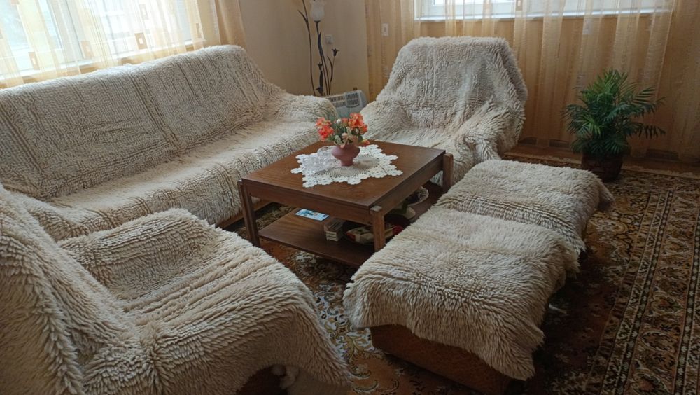 Ръчно изработени вълнени китеници /вълнена основа /