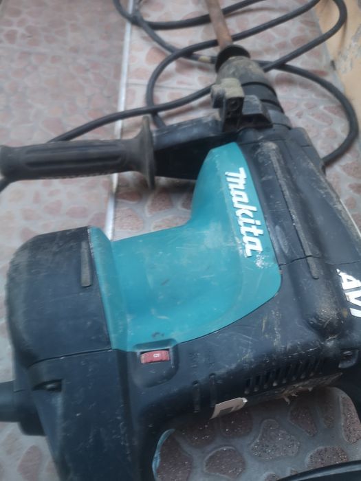 Къртач Перфоратор Makita 4010c 1100W MAX