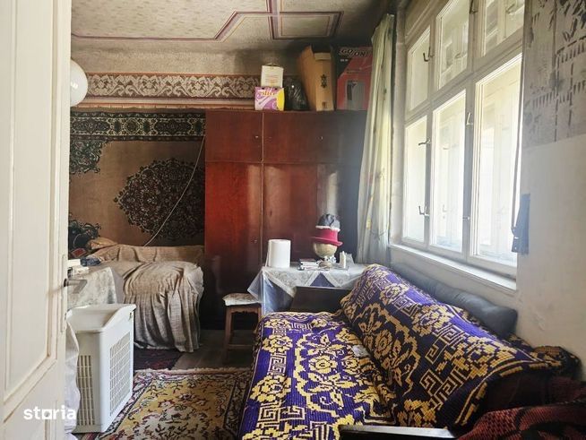 Vand Apartament tip casa