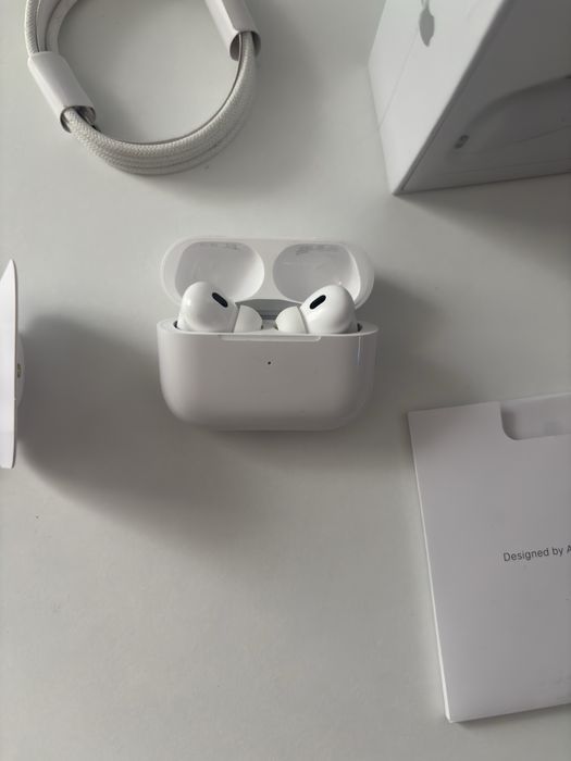 AirPods Pro 2 Apple cu factura la alegere