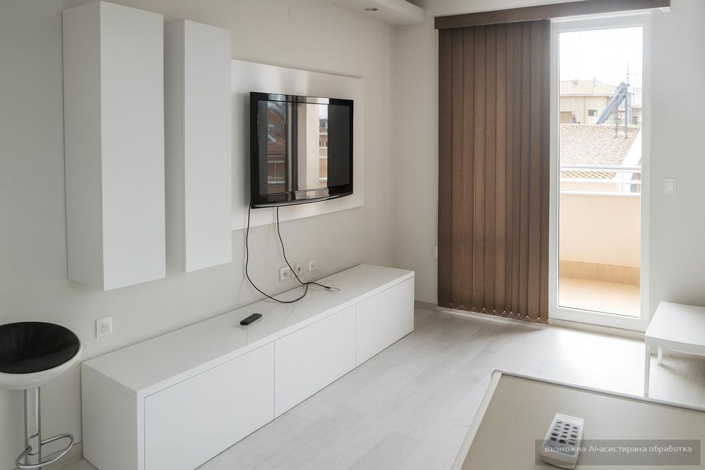 Дава се под наем Тристаен апартамент в Пловдив, Център - 105 кв.м за 847.62 € - Снимка #1