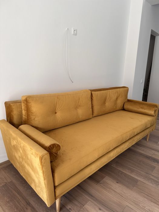 Canapea extensibila nefolosita