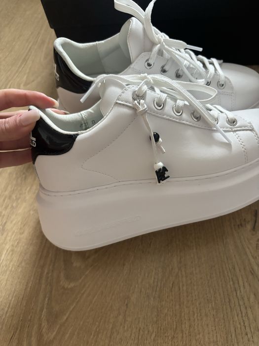 Обувки Karl Lagerfeld