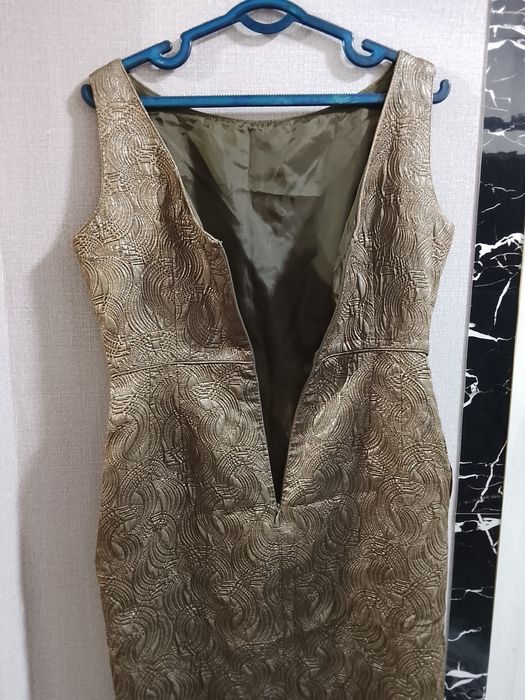 Продам платье женское