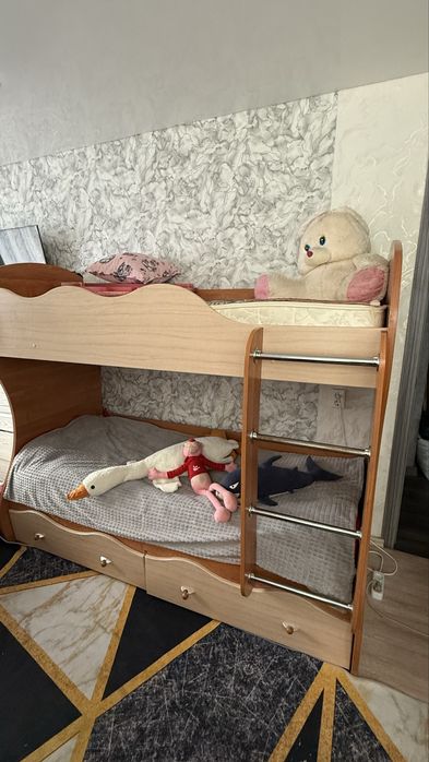 Продается двухъярусная кровать