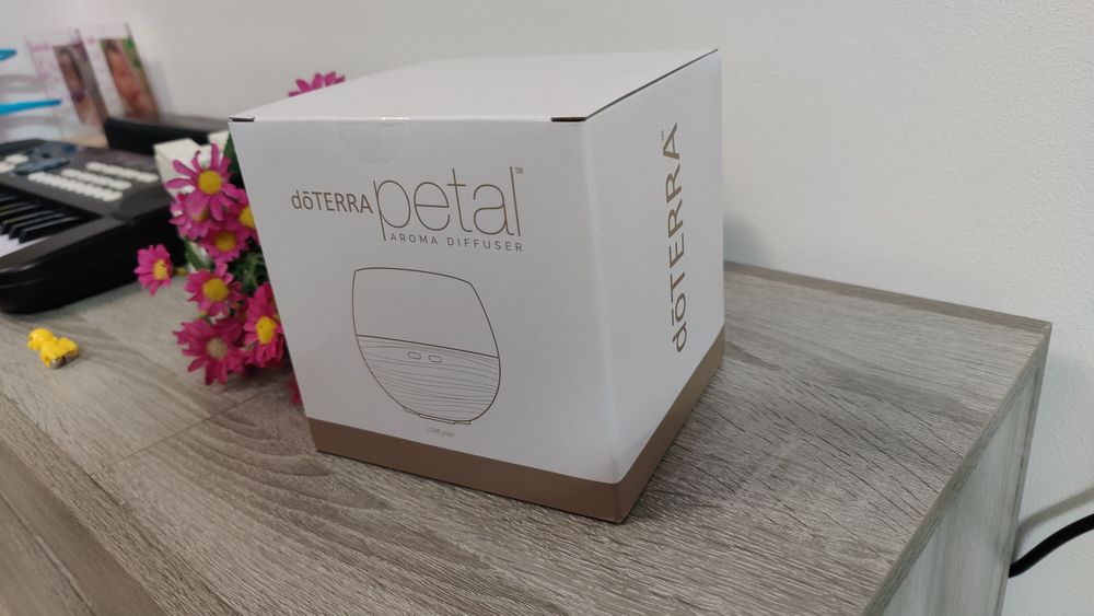 Difuzor aromaterapie Petal Doterra