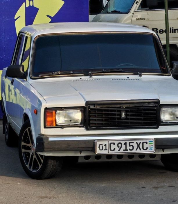 Vaz 2107 sotiladi 2010