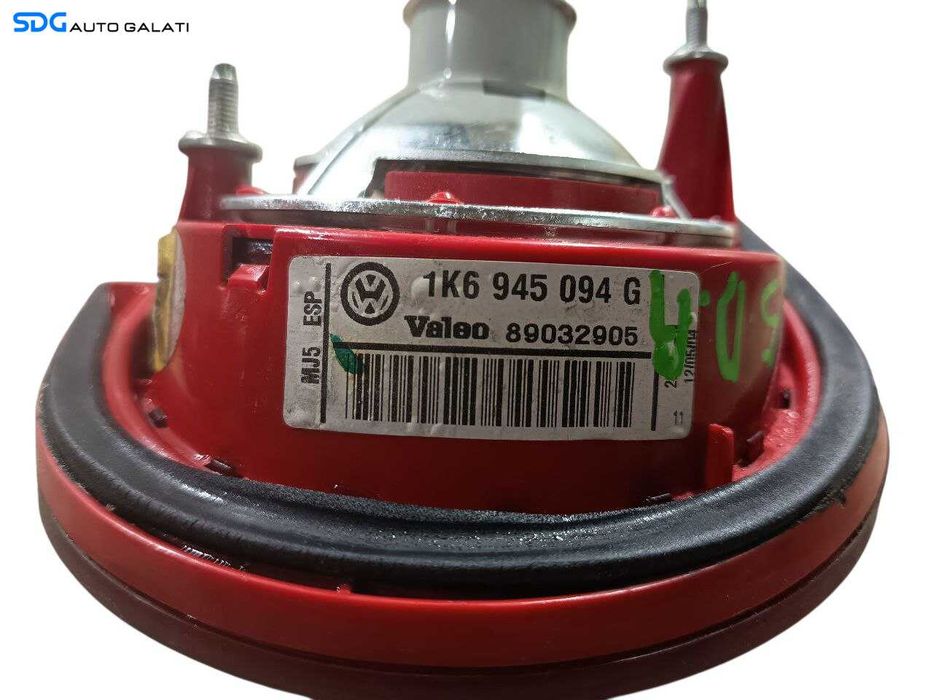 Stop Lampa Tripla Dreapta Haion Capota Portbagaj Volkswagen Golf 5 Hatchback 2004 - 2008 Cod 1K6945094G 89032905 [LR2249]