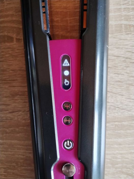 3 броя преси за коса Dyson HS03 ЗА ЧАСТИ