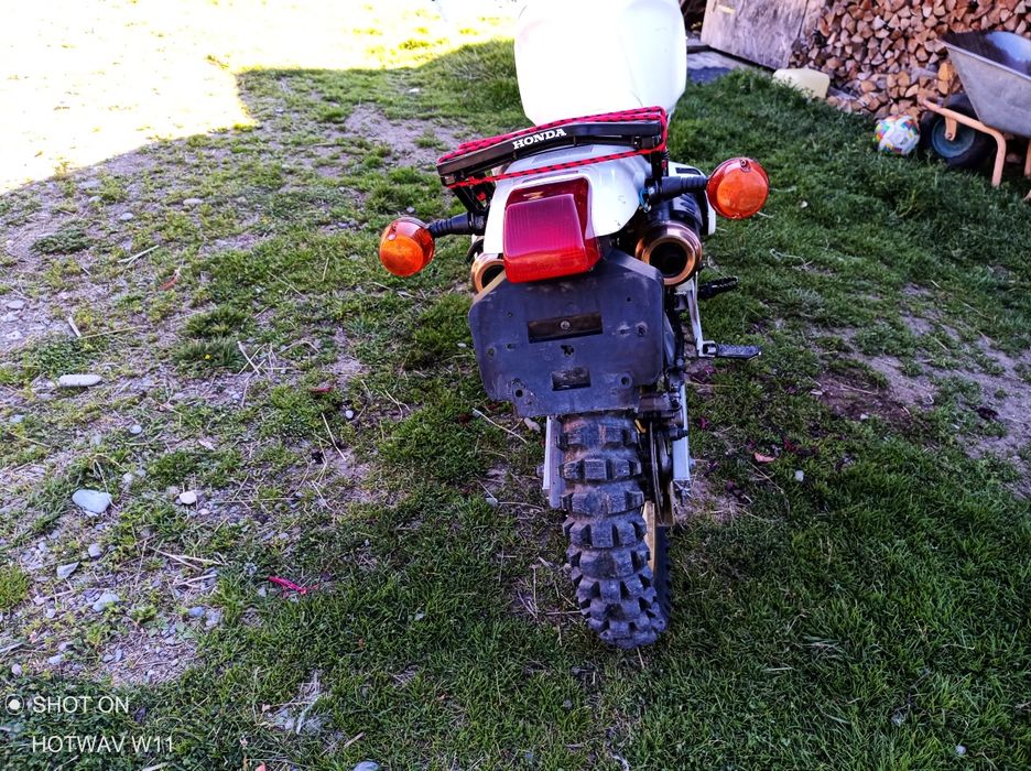 Honda dominator de 500.