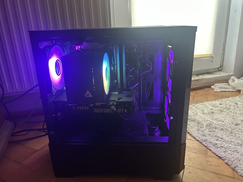 Vand pc gaming cu periferice