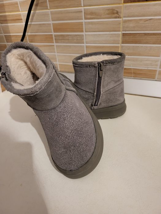Cizme tip UGG zara nr 24