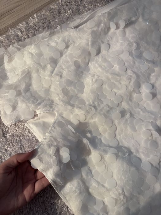 Бяла официална рокличка