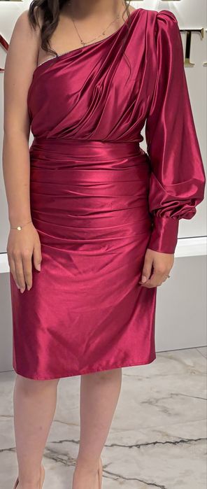 Vand rochie .marimea M