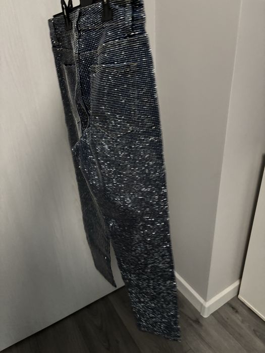 Дамски дънки с камъни