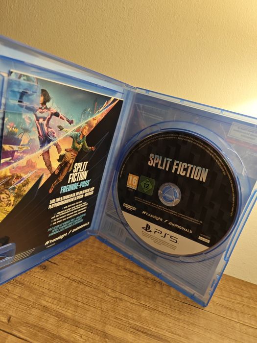 Joc Split Fiction Playstation 5