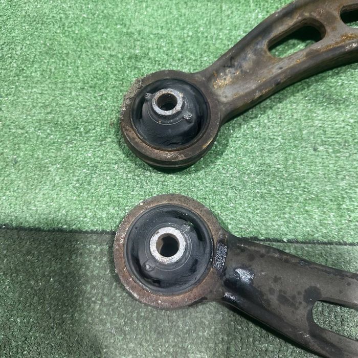 Передняя рычаг Toyota Wondom