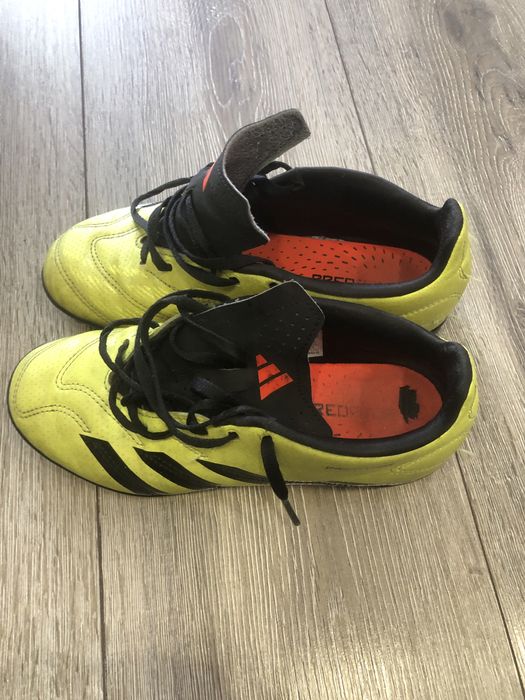 Продам сороконожки Adidas оригинал
