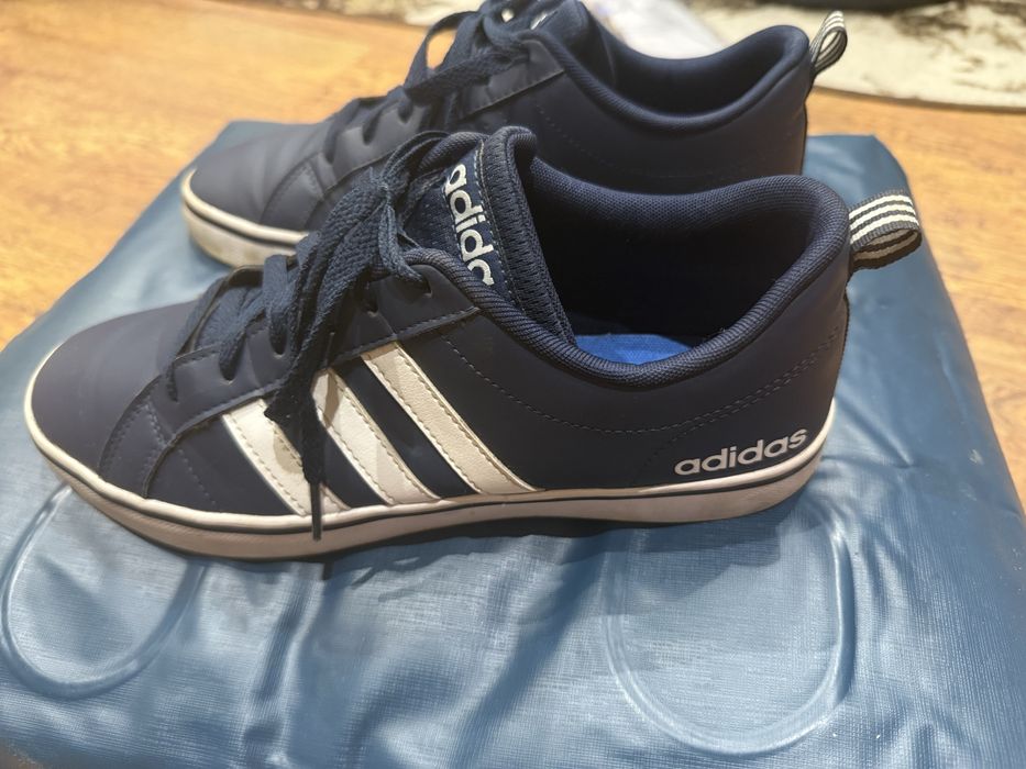 ОБУВКИ adidas, чисто нови