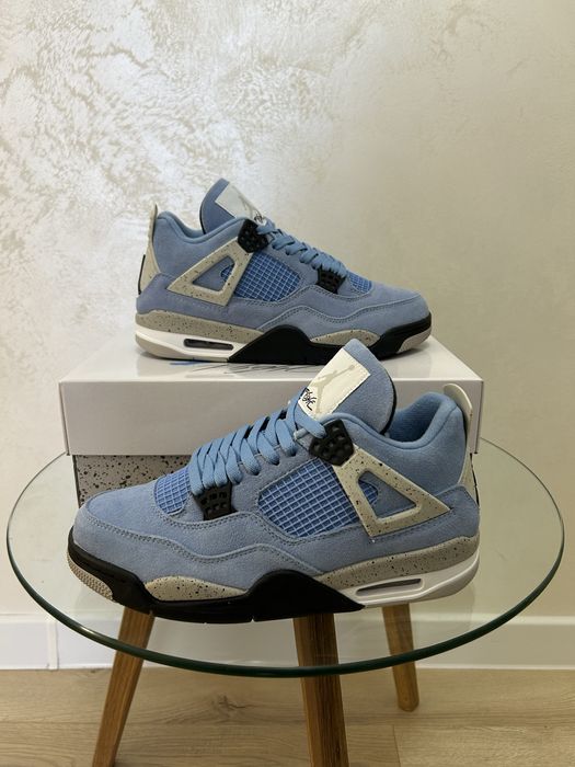 Jordan 4 University Blue