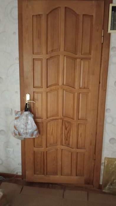 Продам межкомнатные двери.