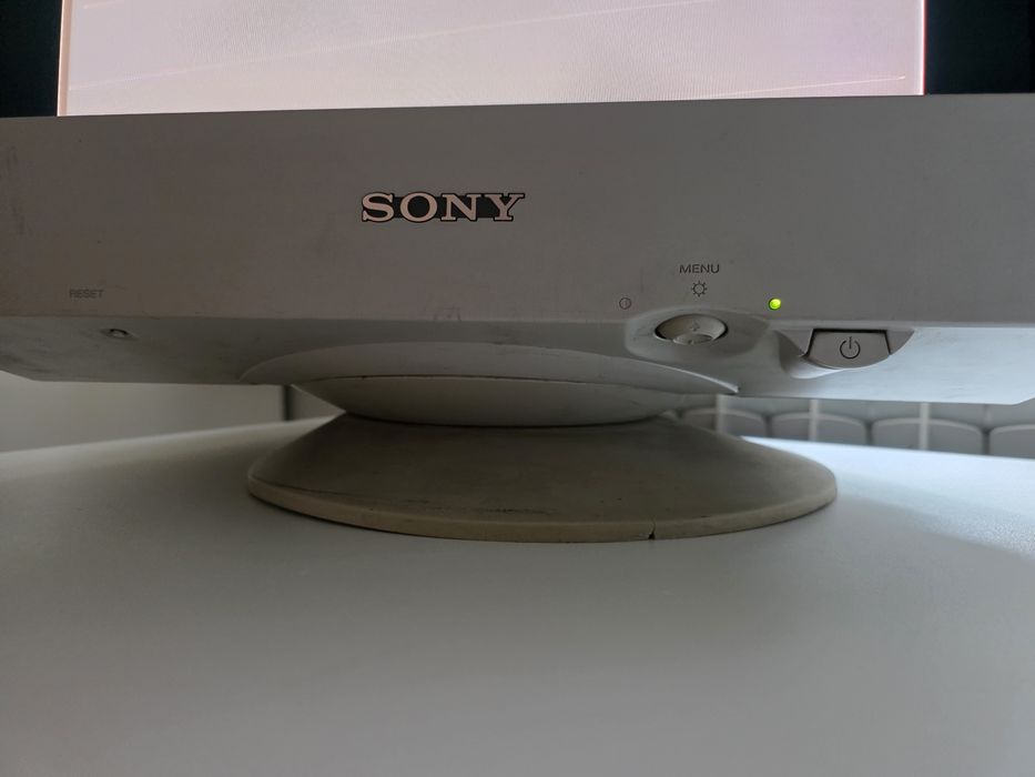 Ретро Гейминг Монитор 19" Sony Multiscan E400 Trinitron