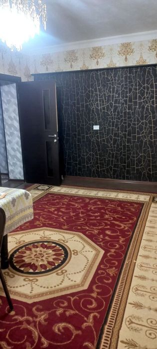 Ijaraga katta 3 xona kvartira beriladi,oriet:Крытый,Мажмуа