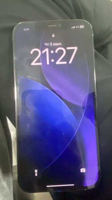 Айфон 12pro max хорошем состояни