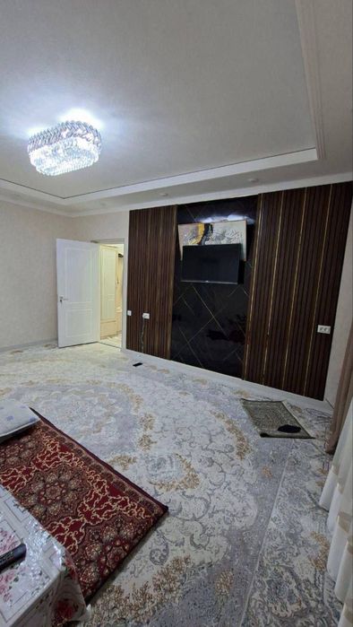 Юнусабад 4 Продаётса 2/4/9 Автосалон 64кв.м