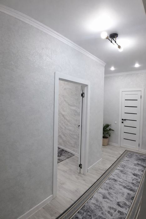 Продам квартиру 40кв м .