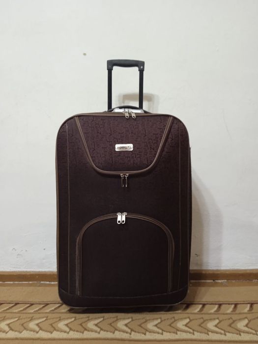 Чемодан 250 тыс фирменный