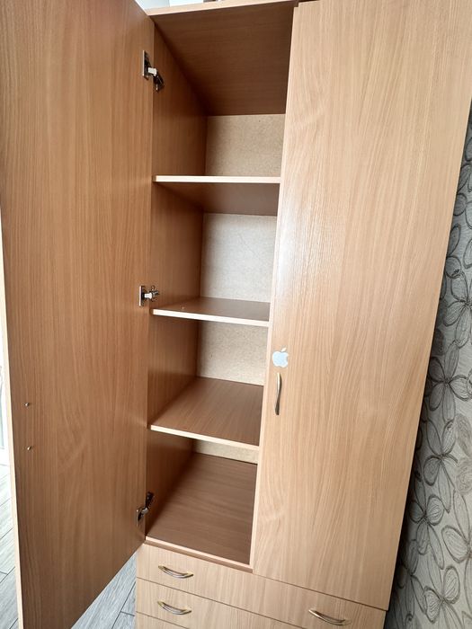 Продам шкаф для одежды