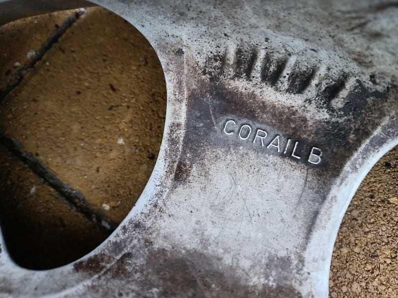 Продам оригинальные легкосплавные диски на Пежо