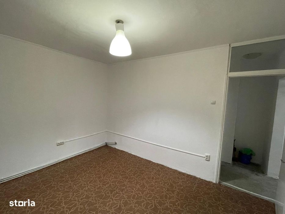 Apartament de doua camere de vanzare