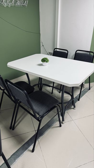 Продается стол офисный, стулья отдельно