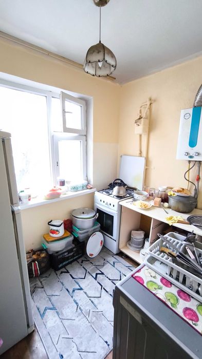 Продаётся 3-комнатная квартира проспект РЕСПУБЛИКИ- ЭЛЕКТРОН. Этаж 4/4