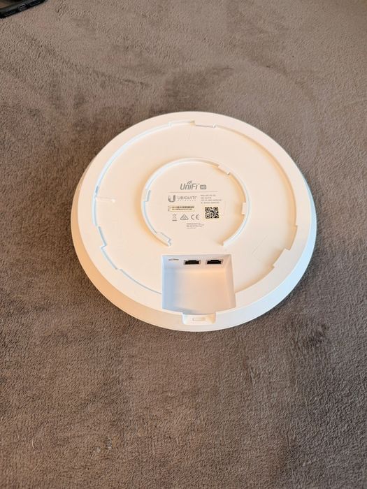 Ubiquiti UniFi UAP-AC-HD Access Point WiFi AC Wave 2 MU-MIMO PoE Enter