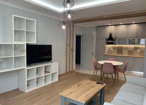 Дава се под наем Двустаен апартамент в Пловдив, Младежки Хълм - 74 кв.м за 625 € - Снимка #4