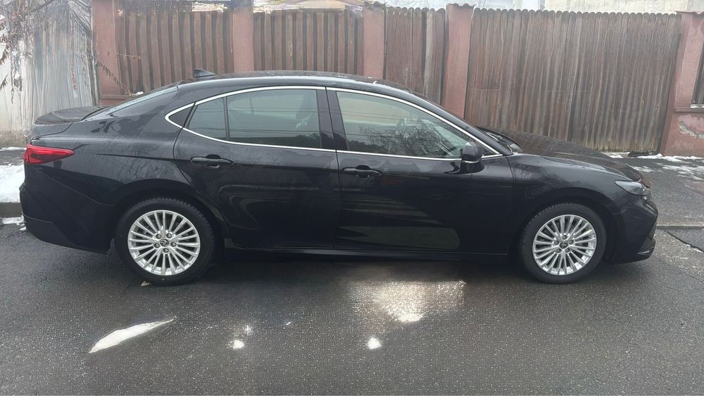 Inchiriez Toyota Corolla / Camry/ Uber / Bolt