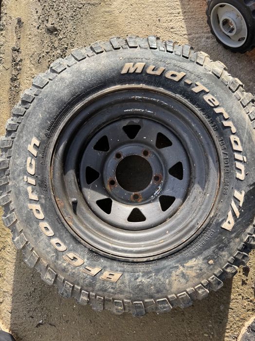 Vând roți Suzuki jimmy