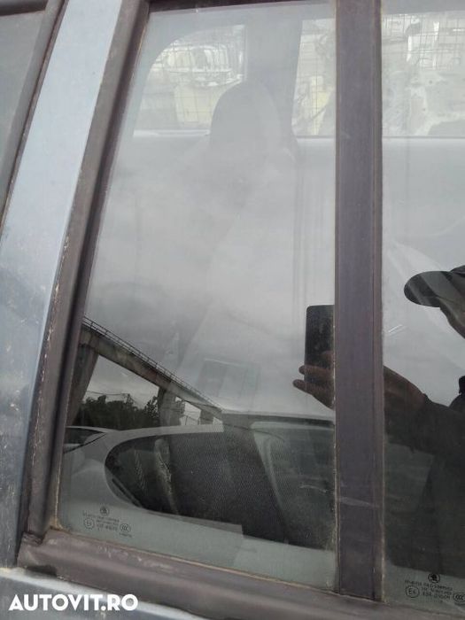Geam / Sticla Usa / Portiera Dreapta Spate Fix Skoda Octavia 1 Tour Break / Combi 1996 - 2009