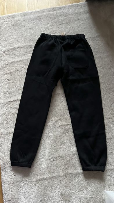 Essentials черен панталон