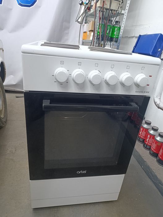 Продам плиту artel
